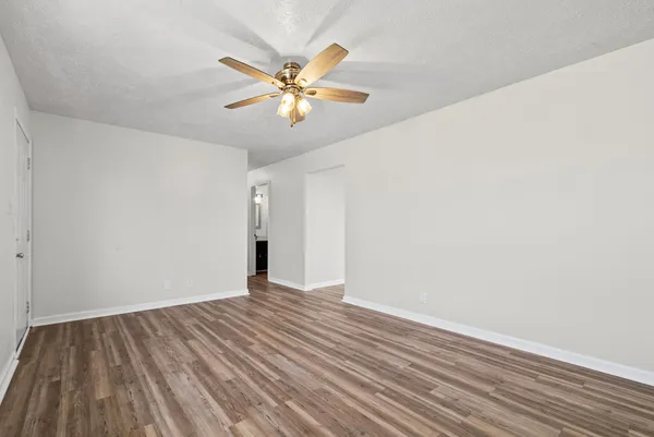 $220,000 | 2040 Carneal Lane, Oak Grove, KY 42262