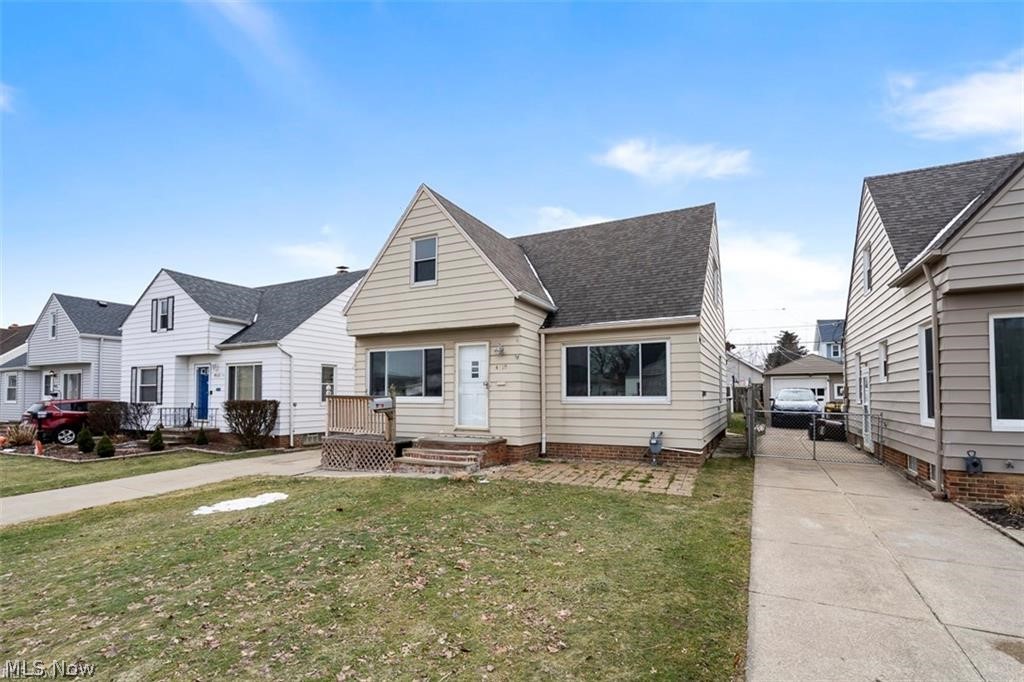 4619 Redfern Road Parma, OH 44134 - Photo 2 of 30