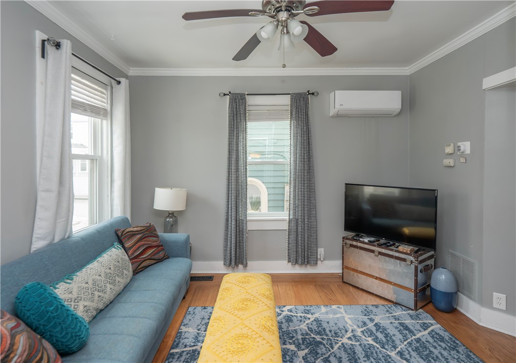 29 Anthony Street Newport, RI 02840 - Photo 10 of 29