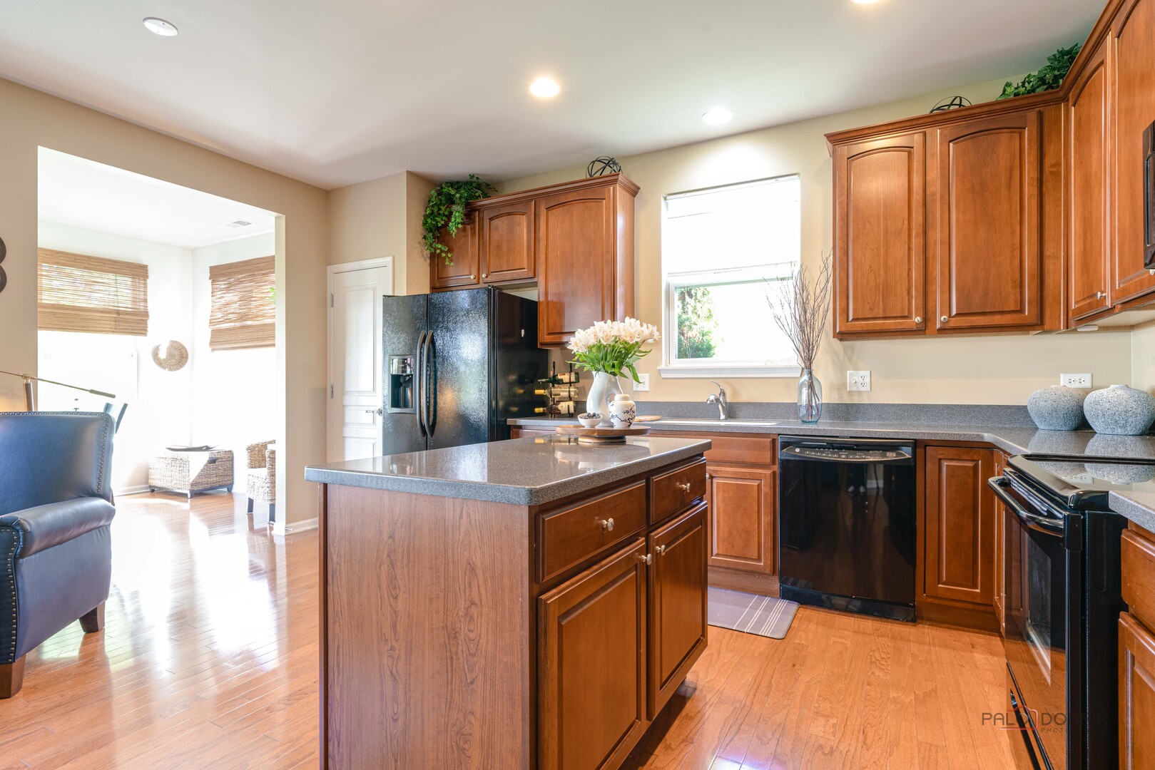 3174 Comstock Court Mundelein, IL 60060 - Photo 10 of 34