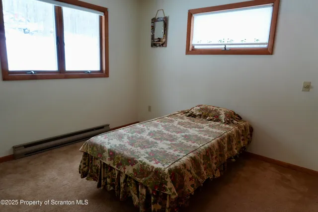 $575,000 | 113 East Shore Drive, Hawley, PA 18428