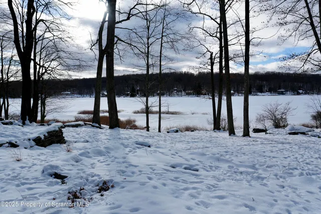 $575,000 | 113 East Shore Drive, Hawley, PA 18428