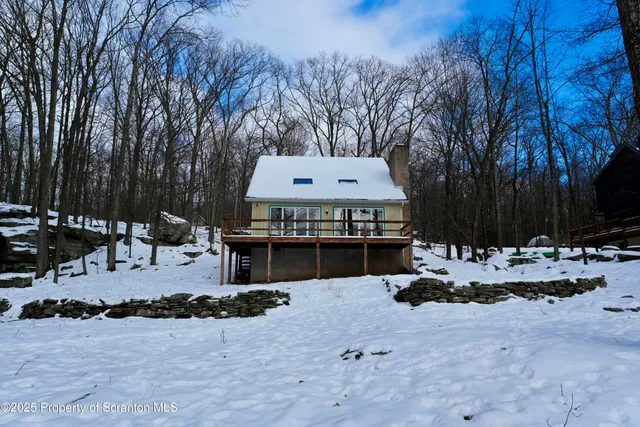 $575,000 | 113 East Shore Drive, Hawley, PA 18428