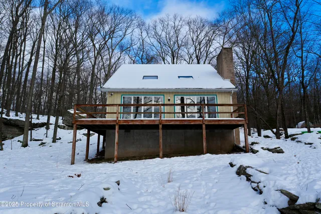 $575,000 | 113 East Shore Drive, Hawley, PA 18428