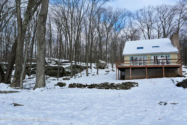 $575,000 | 113 East Shore Drive, Hawley, PA 18428