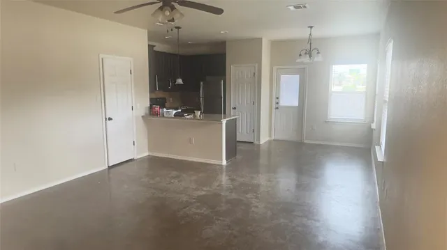 $1,599 | 366 Joanne Loop, Unit B, Buda, TX 78610