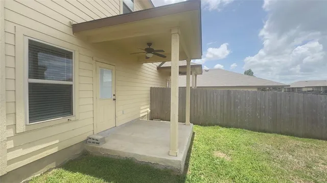 $1,599 | 366 Joanne Loop, Unit B, Buda, TX 78610