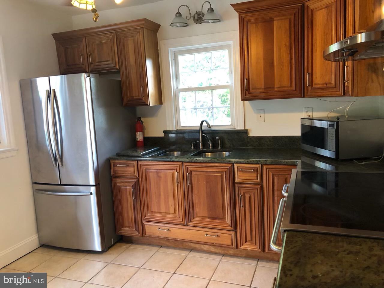 12204 Piscataway Road Clinton, MD 20735 - Photo 4 of 33