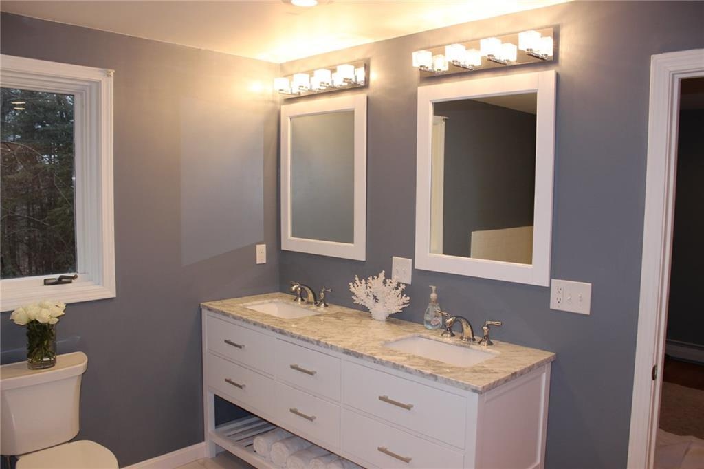 1 Pine Point Road Cape Elizabeth, ME 04107 - Photo 24 of 34 Master Bath