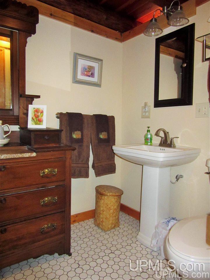 789 East Gulliver Lake Road Gulliver, MI 49840 - Photo 23 of 38