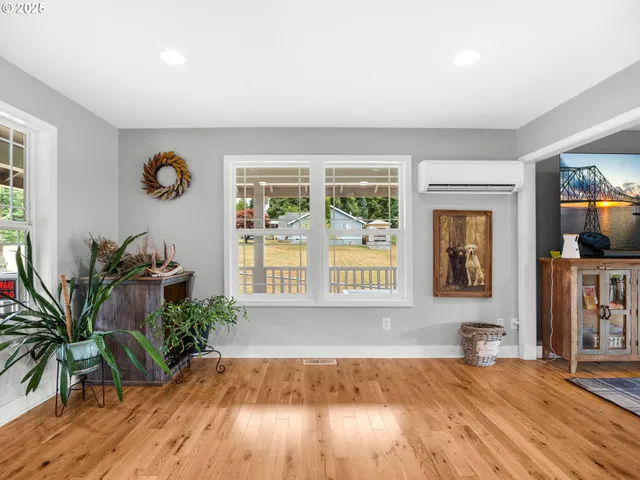 a view of an empty room and window