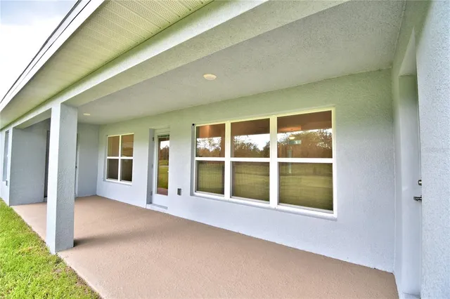 a view of an entryway of the house