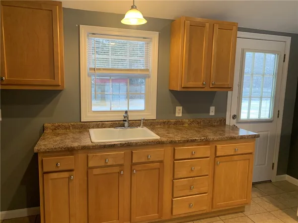 $1,250 | 59 Hartford Pike, Unit 2, Chepachet, RI 02814