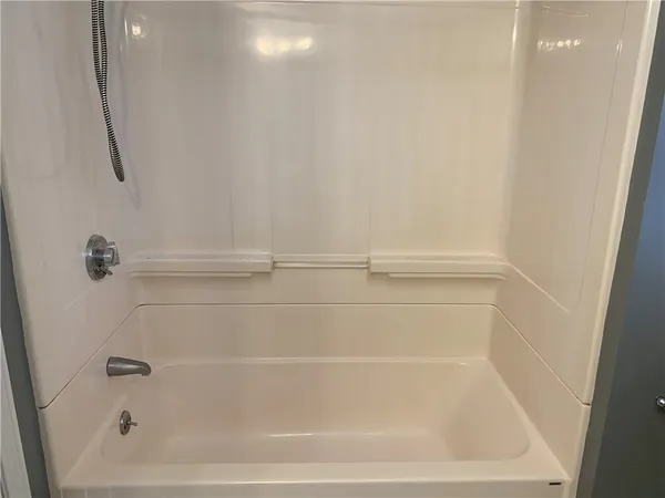 $1,250 | 59 Hartford Pike, Unit 2, Chepachet, RI 02814