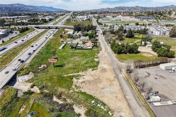 $1,100,000 | 25063 Monroe Avenue, Murrieta, CA 92562