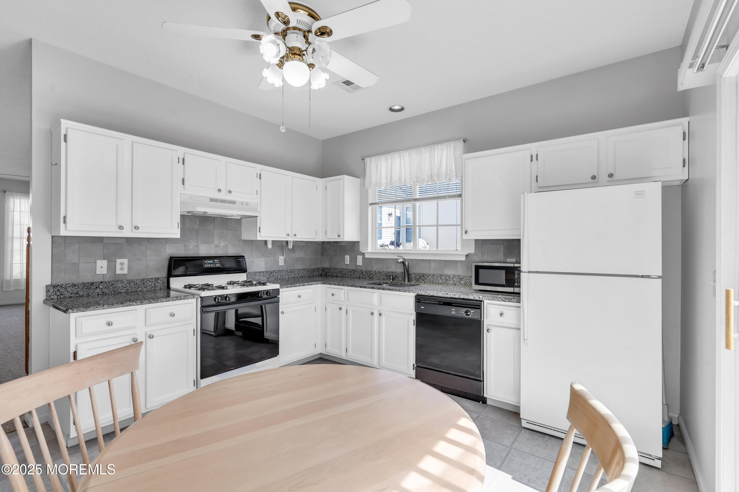 3 Cardinal Place Barnegat, NJ 08005 - Photo 7 of 17 007_dsc06843_905