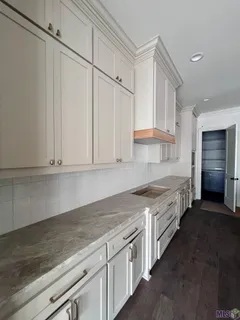 $775,000 | 8718 Brentwood Park Avenue, Baton Rouge, LA 70809