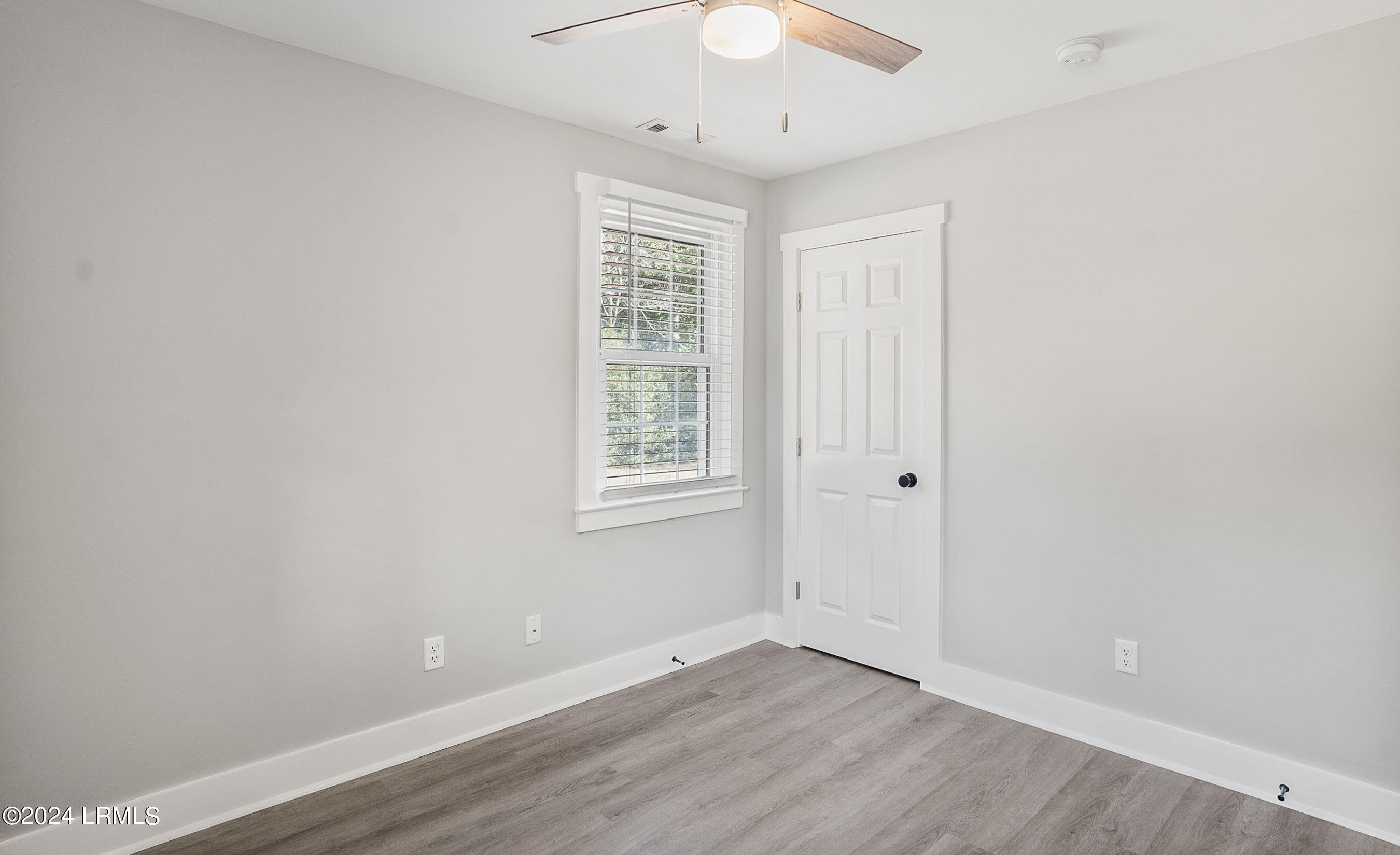 2511 State Rd S-7-277 Beaufort, SC 29902 - Photo 21 of 32 DSC08628-90-1