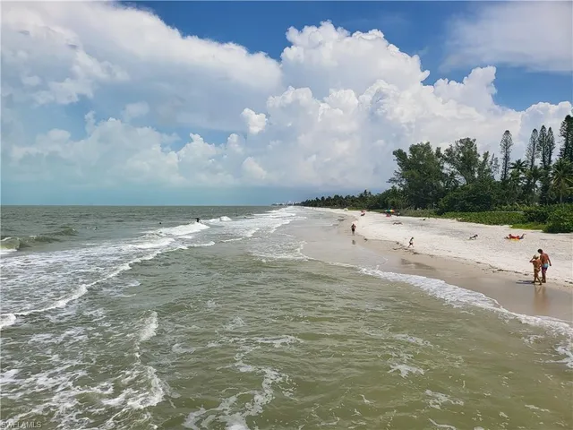 $2,400 | 29 High Point Circle East, Unit 503, Naples, FL 34103