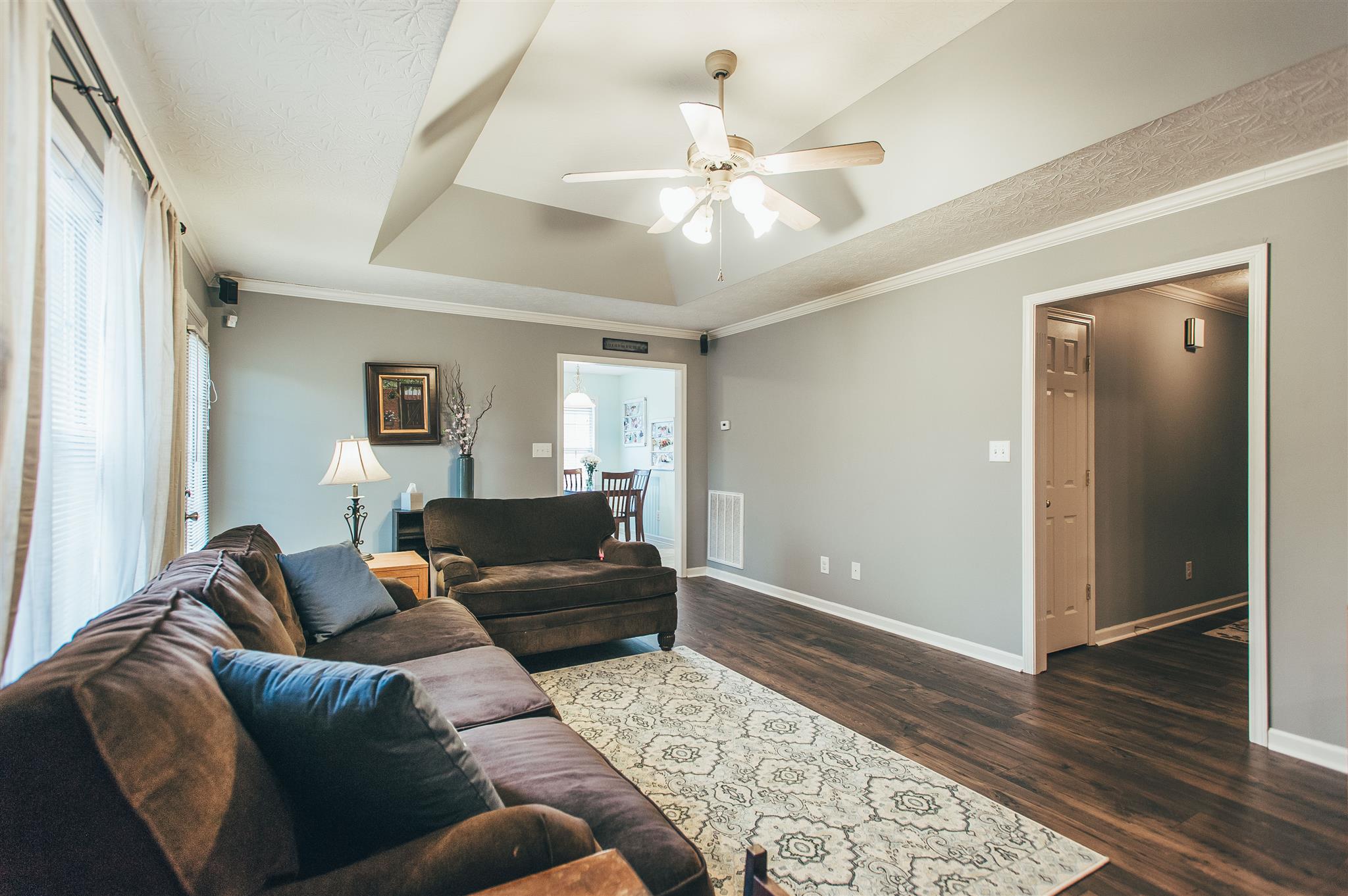 134 Abbey Road Gallatin, TN 37066 - Photo 6 of 18 a living room with furniture and a rug