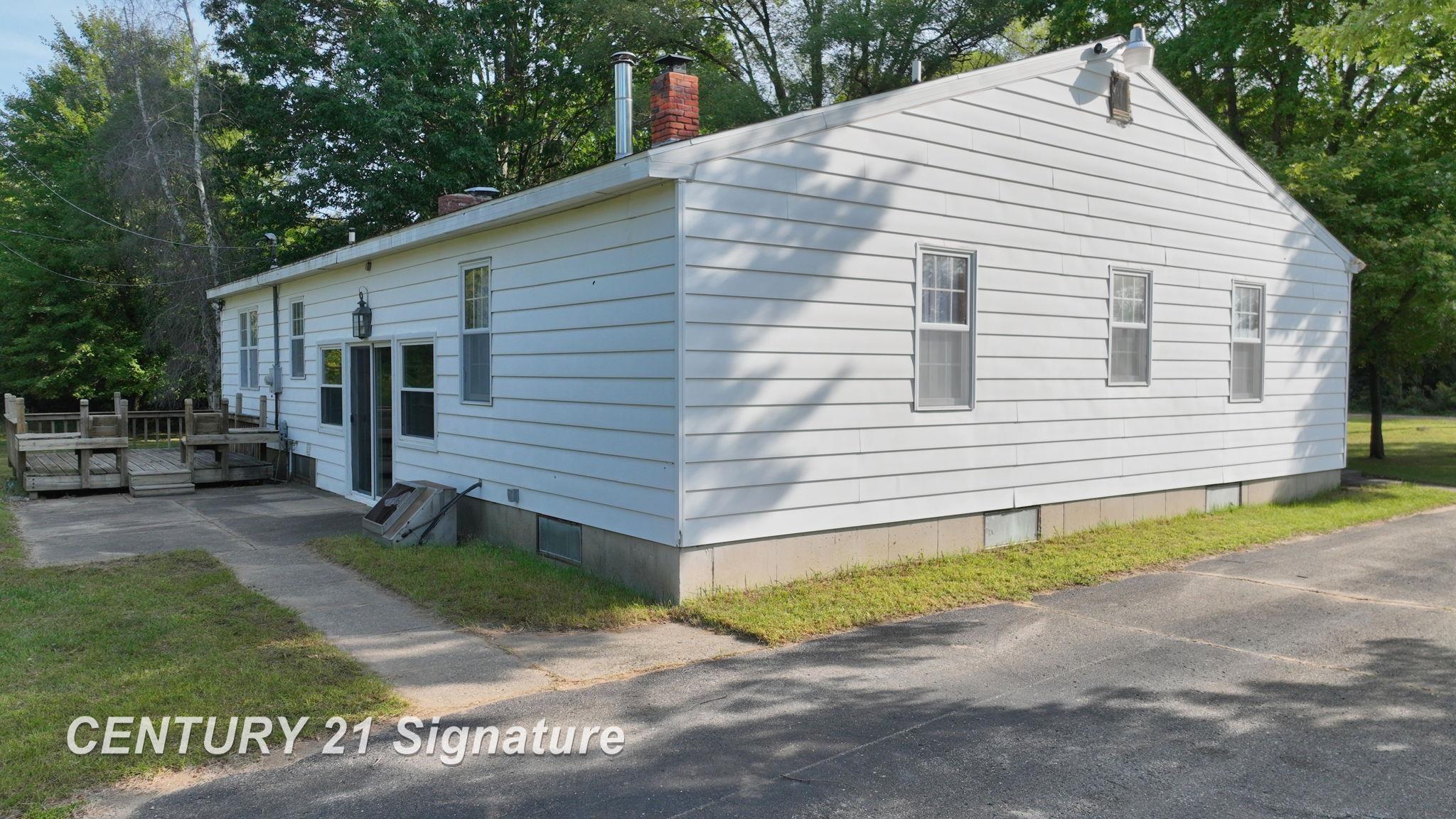 15544 Falk Road Holly, MI 48442 - Photo 31 of 54 50188262-d2c1267b-6cde-41b3-90cc-da5275e2e9e1.JPG