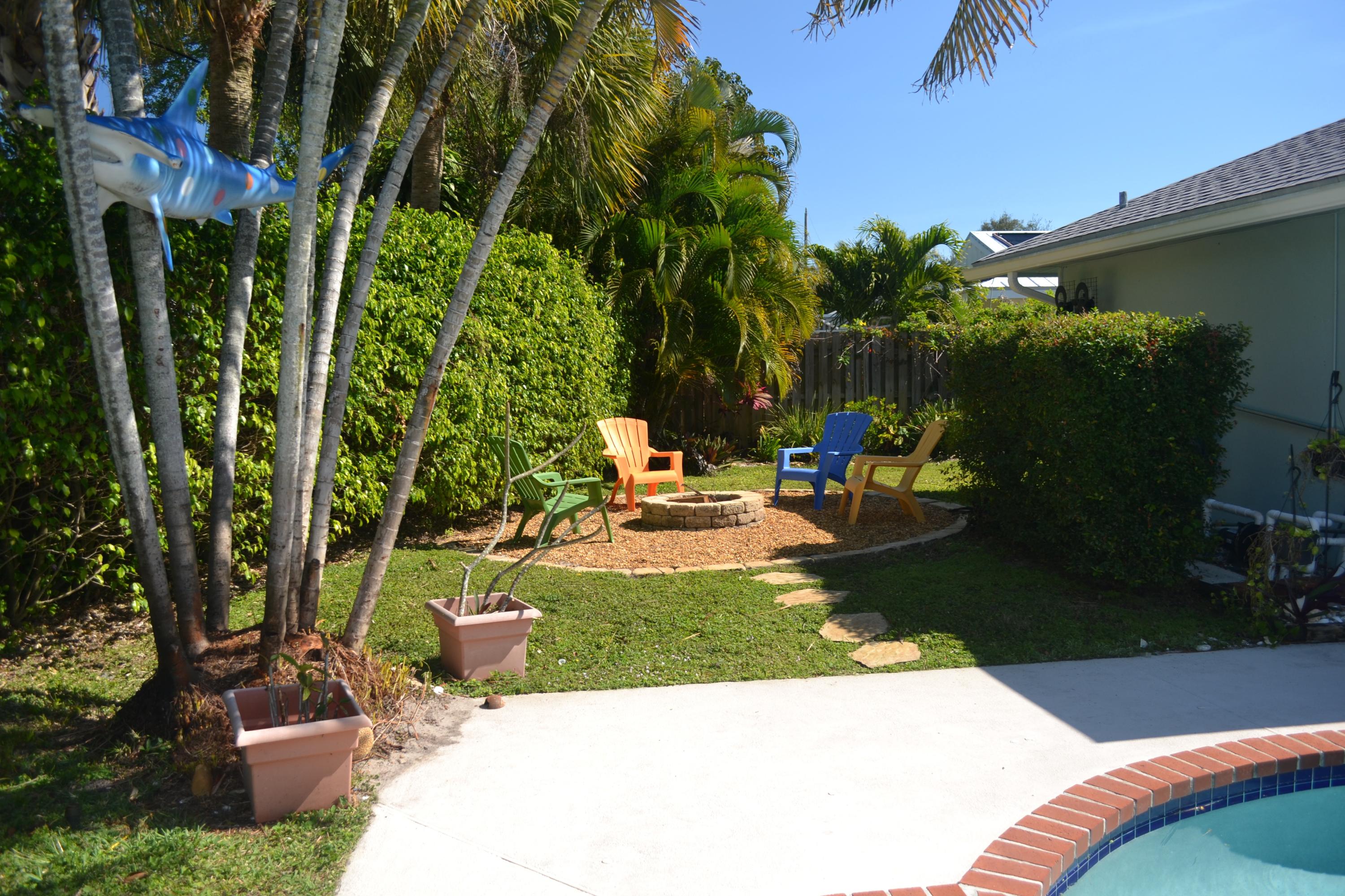 121 Beverly Road West Jupiter, FL 33469 - Photo 3 of 13 FirePit
