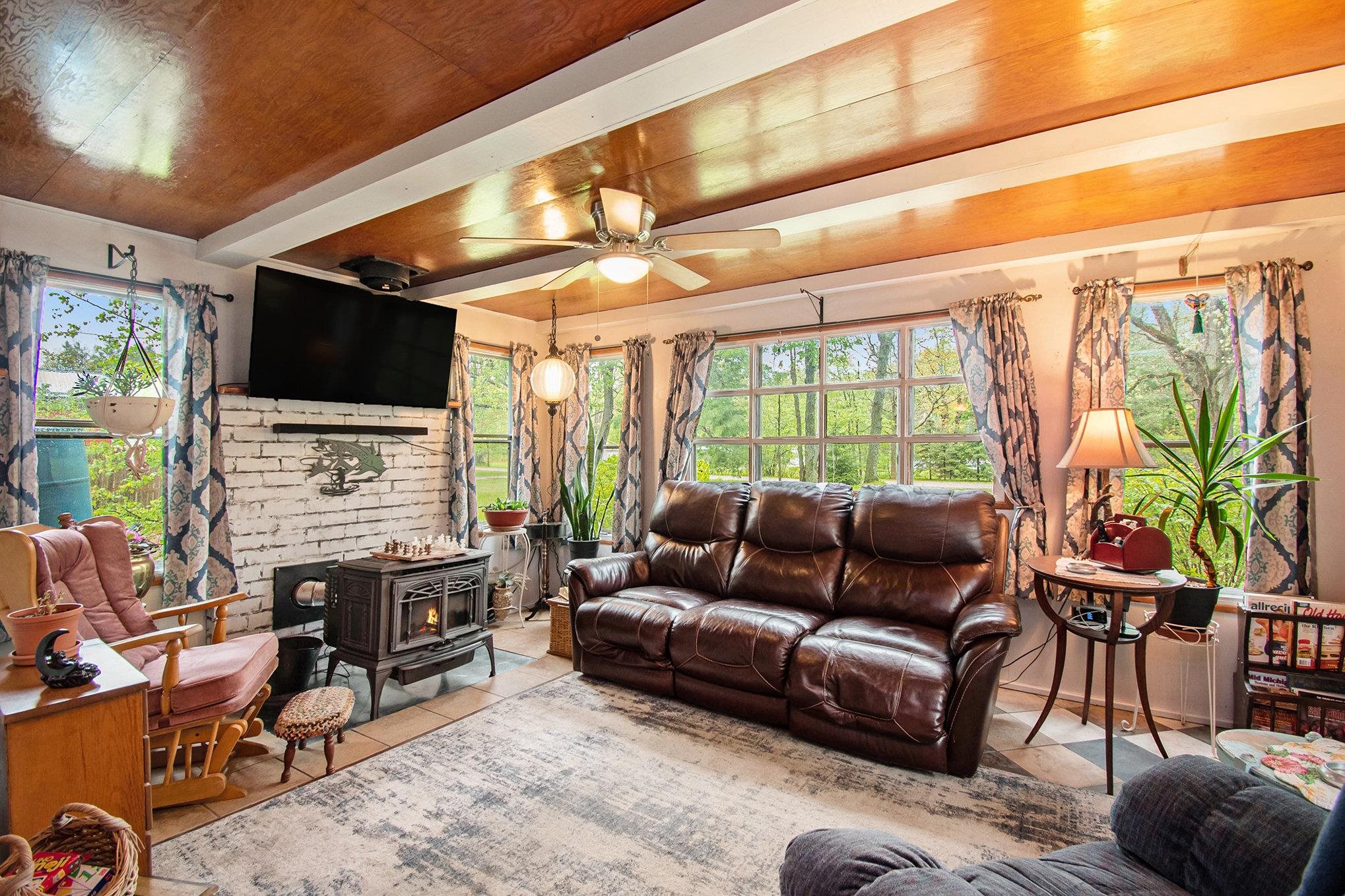 2077 West Clarence Road Harrison, MI 48625 - Photo 9 of 23 1934158-7807b783-20f1-420a-8b4a-40011b2ed239.JPG