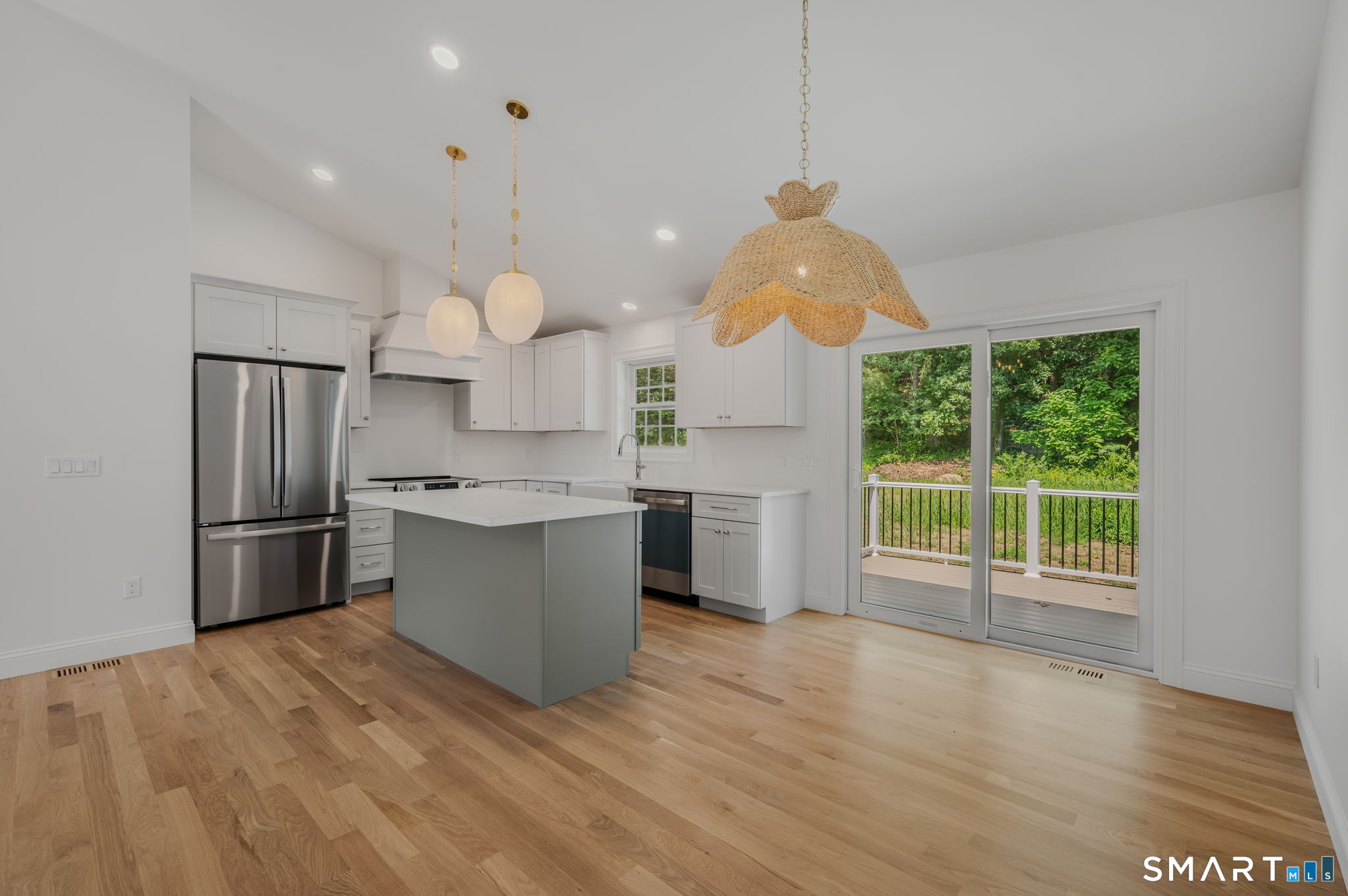 188 Kitemaug Road Montville, CT 06382 - Photo 5 of 34 Gallery Image 5
