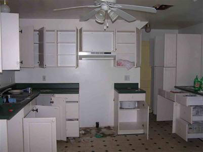 2253 Lavelle Road Flint, MI 48504 - Photo 4 of 6 20115031-3.JPG
