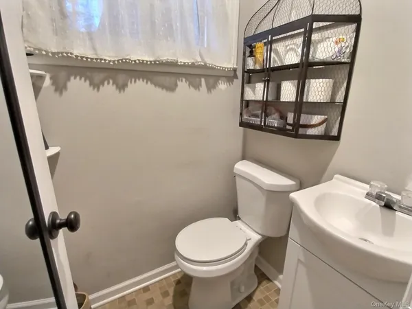 $1,225,000 | 166 Daniel Road North, Massapequa, NY 11758