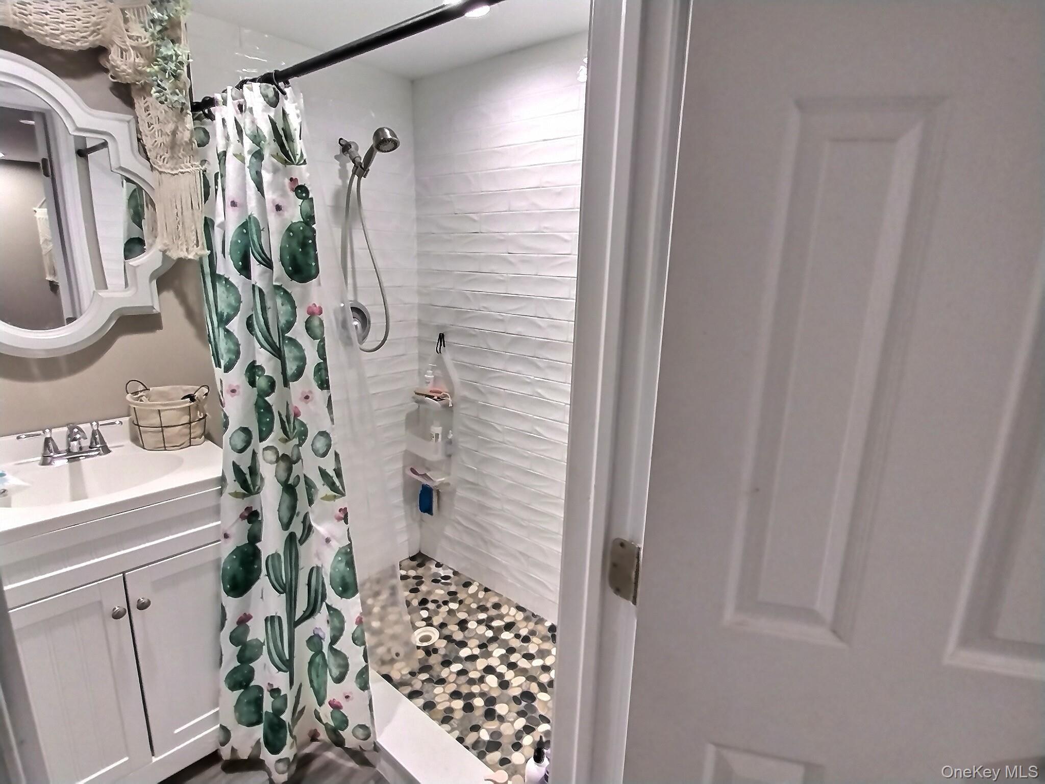 166 Daniel Road North Massapequa, NY 11758 - Photo 37 of 42