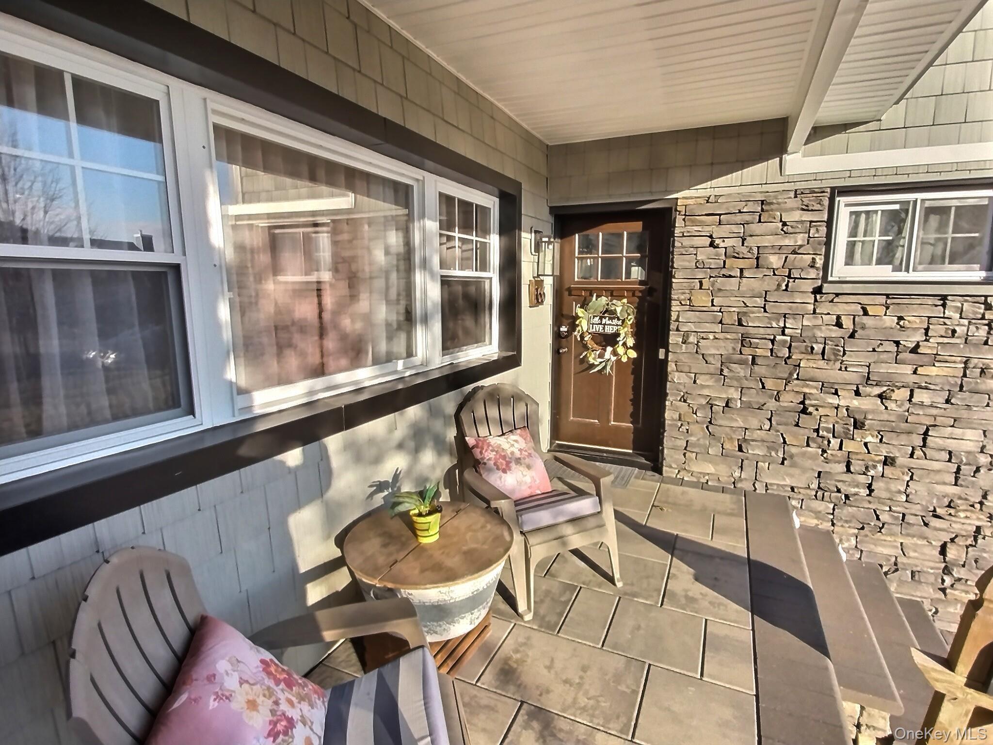 166 Daniel Road North Massapequa, NY 11758 - Photo 4 of 42