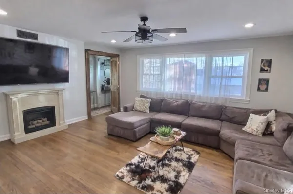 $1,225,000 | 166 Daniel Road North, Massapequa, NY 11758