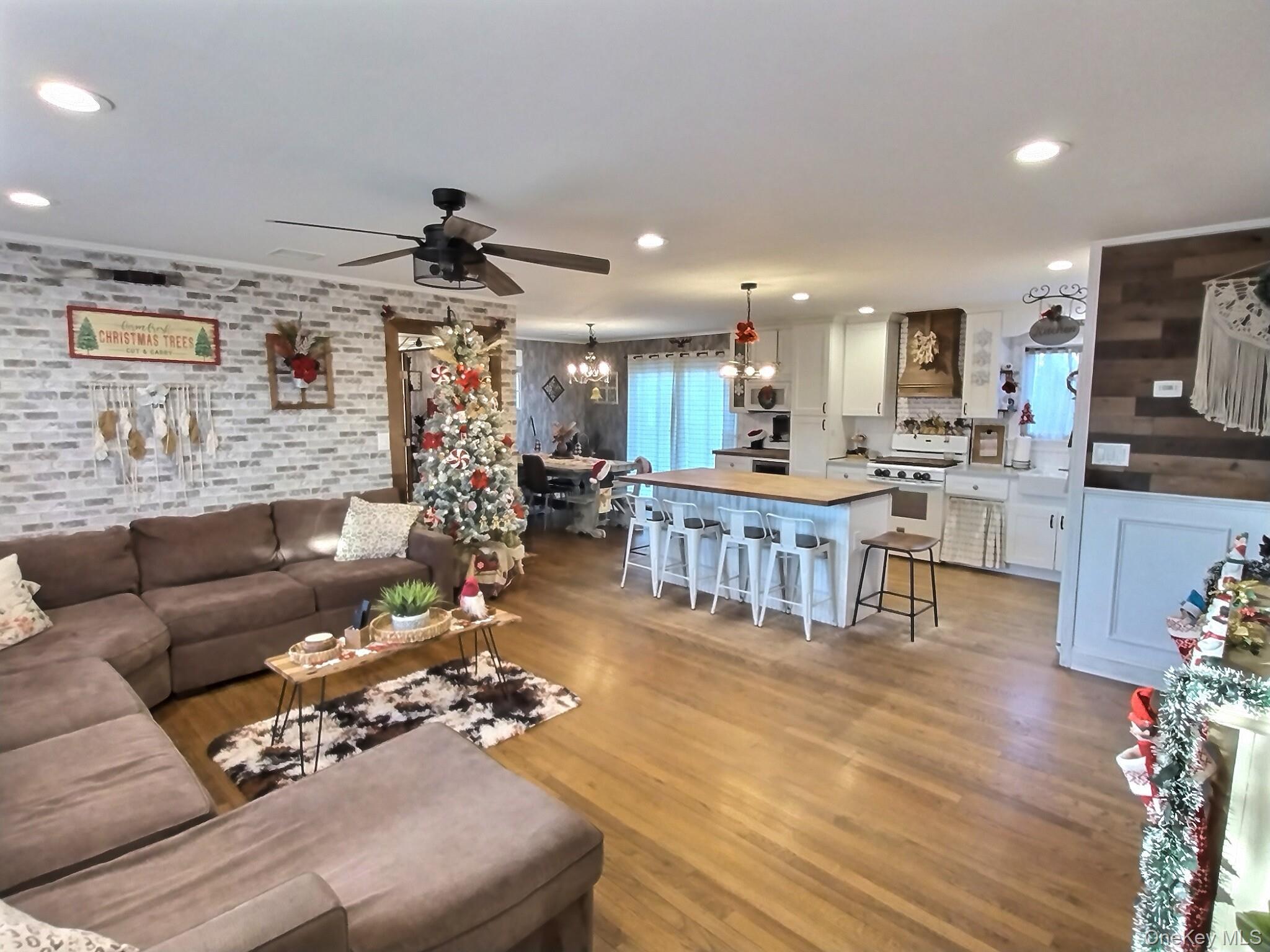 166 Daniel Road North Massapequa, NY 11758 - Photo 6 of 42