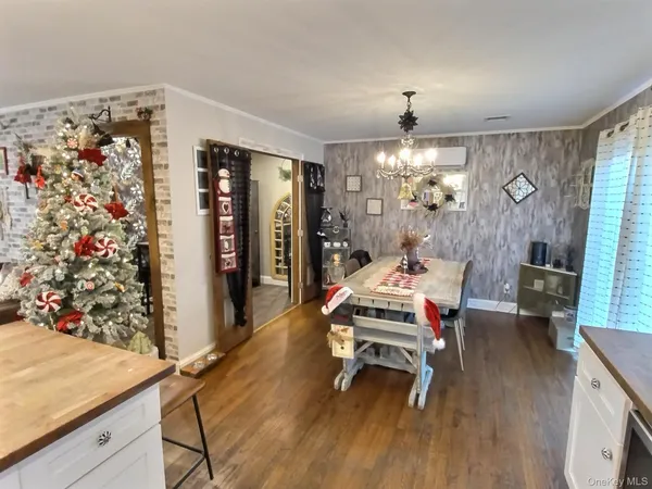 $1,225,000 | 166 Daniel Road North, Massapequa, NY 11758