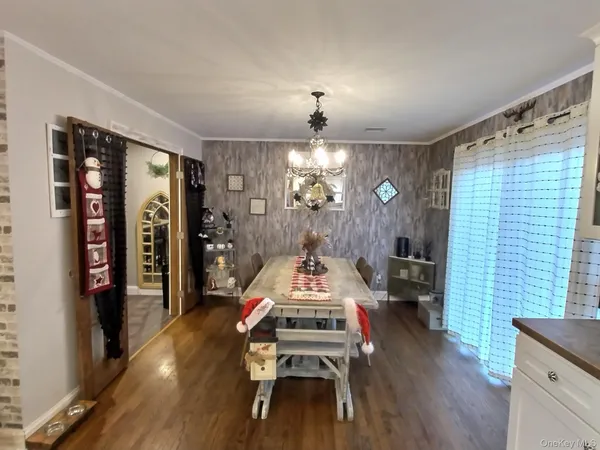 $1,225,000 | 166 Daniel Road North, Massapequa, NY 11758