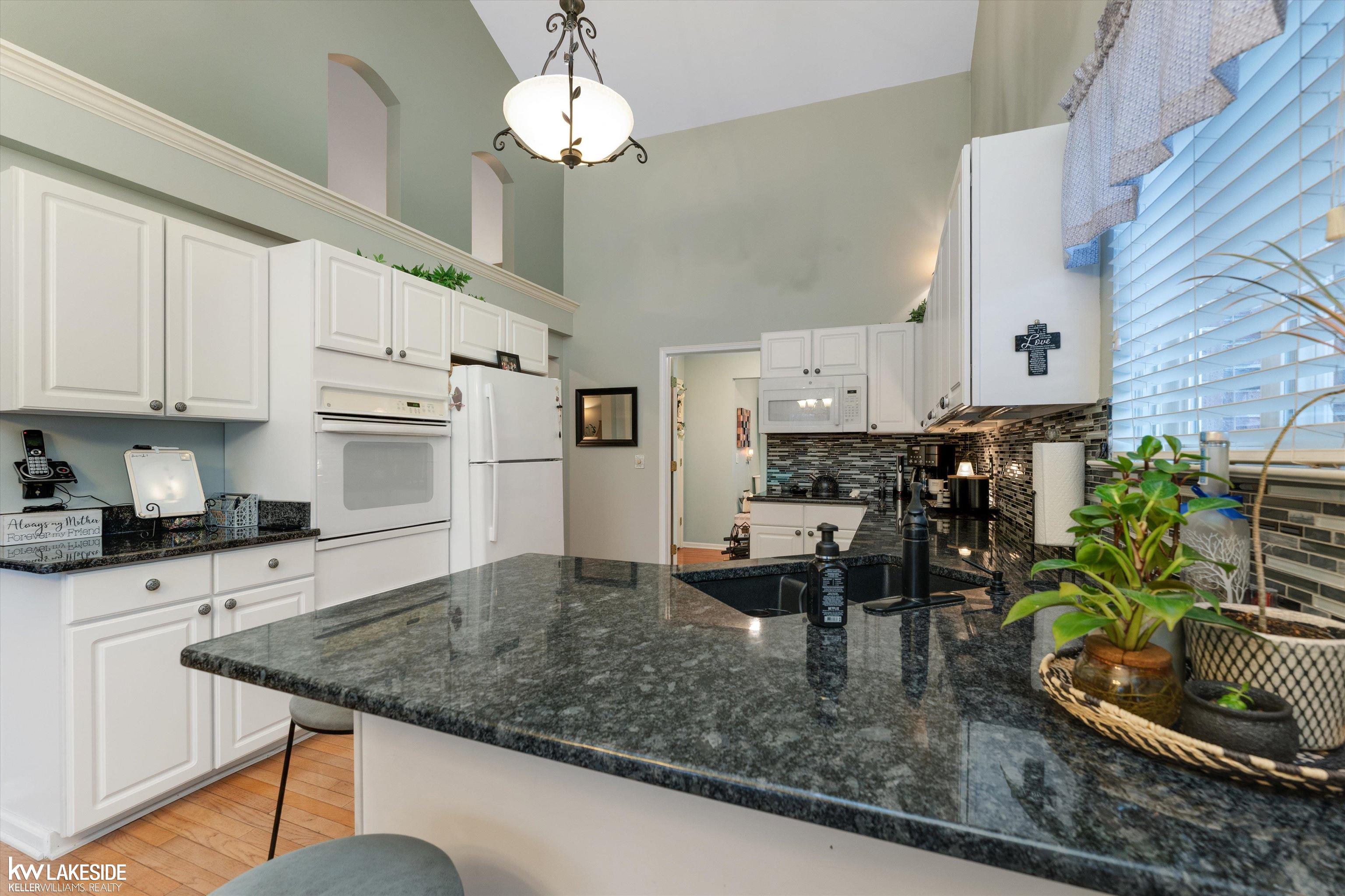 8160 Huntington Ridge Court Washington, MI 48094 - Photo 14 of 44