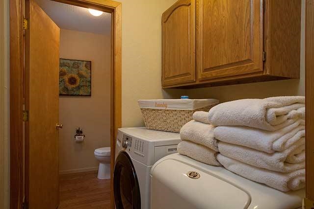 11767 Chamonix Road Truckee, CA 96161 - Photo 11 of 14 Gallery Image 11