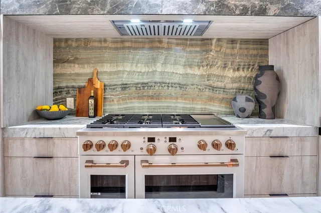 $3,095,000 | 505 17th Street, Huntington Beach, CA 92648