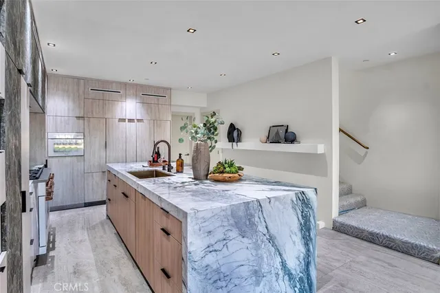 $3,095,000 | 505 17th Street, Huntington Beach, CA 92648