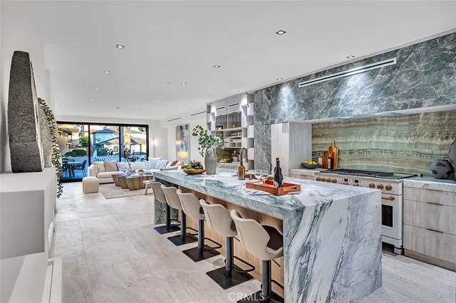 $3,095,000 | 505 17th Street, Huntington Beach, CA 92648