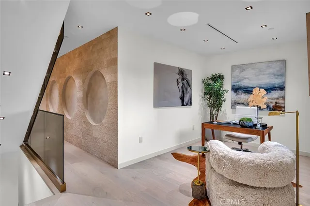 $3,095,000 | 505 17th Street, Huntington Beach, CA 92648