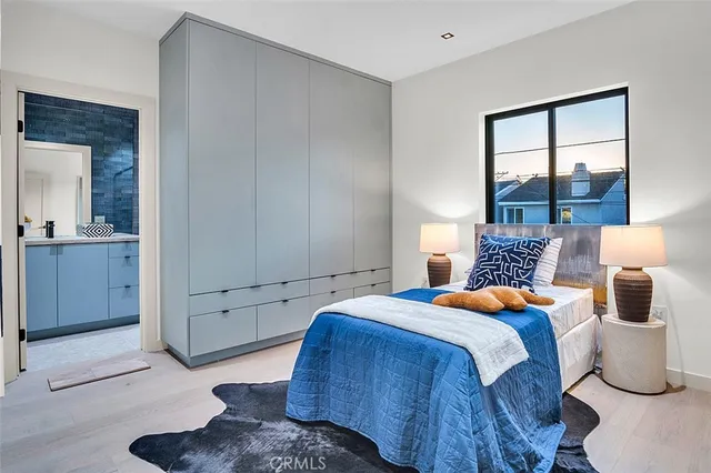 $3,095,000 | 505 17th Street, Huntington Beach, CA 92648