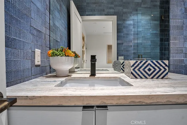 $3,095,000 | 505 17th Street, Huntington Beach, CA 92648