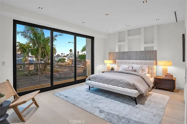 $3,095,000 | 505 17th Street, Huntington Beach, CA 92648