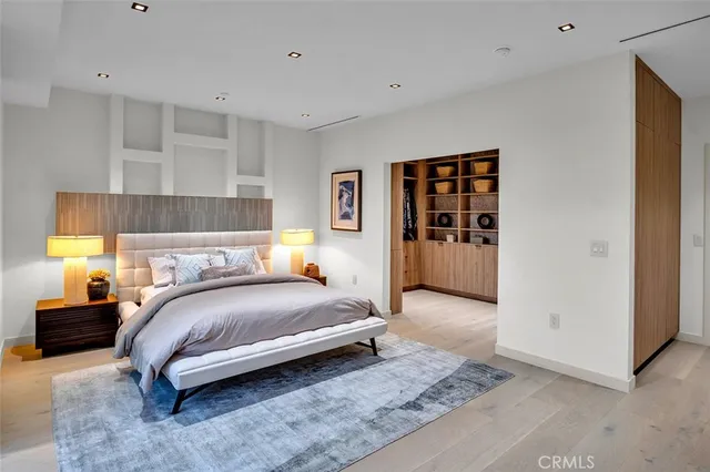 $3,095,000 | 505 17th Street, Huntington Beach, CA 92648