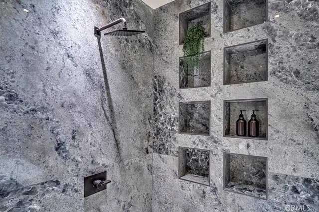 $3,095,000 | 505 17th Street, Huntington Beach, CA 92648