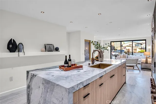 $3,095,000 | 505 17th Street, Huntington Beach, CA 92648