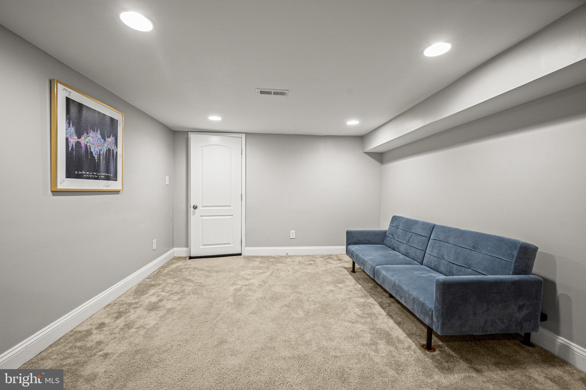 3910 Falls Road Baltimore, MD 21211 - Photo 20 of 40 Recreation Room