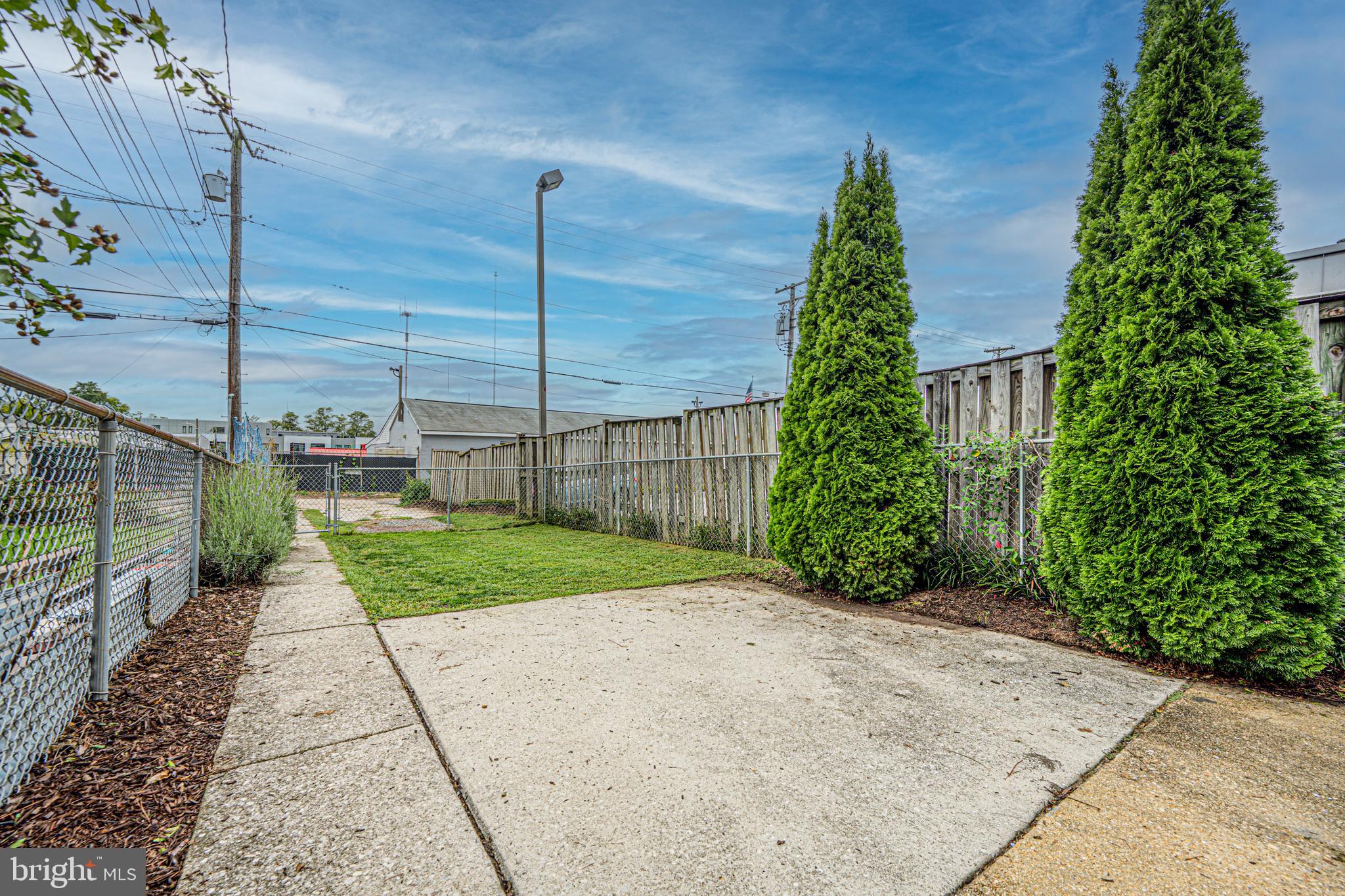 3910 Falls Road Baltimore, MD 21211 - Photo 27 of 40 Yard